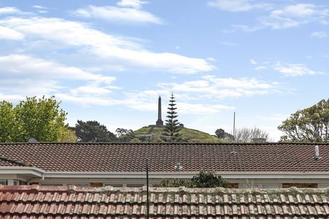 Photo of property in 37b Tawhiri Road, One Tree Hill, Auckland, 1061