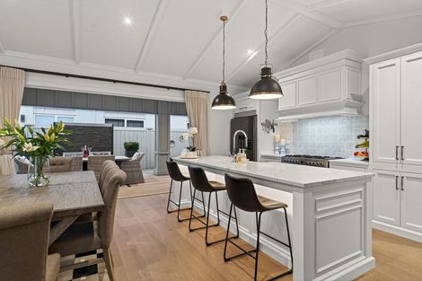 Photo of property in 10 Mollisia Lane, Papamoa Beach, Papamoa, 3118