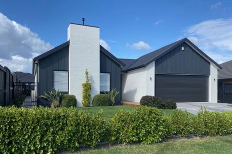 Photo of property in 19 Glaisdale Crescent, Flagstaff, Hamilton, 3210