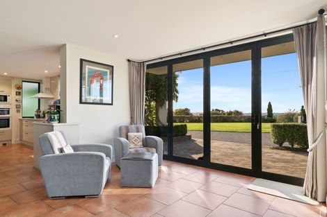 Photo of property in 265 Trig Road, Whitford, Howick, 2571