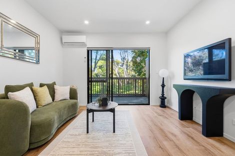 Photo of property in 26/9 Schnapper Rock Road, Greenhithe, Auckland, 0632