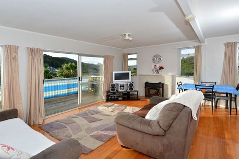 Photo of property in 13 Willow Place, Horahora, Whangarei, 0110