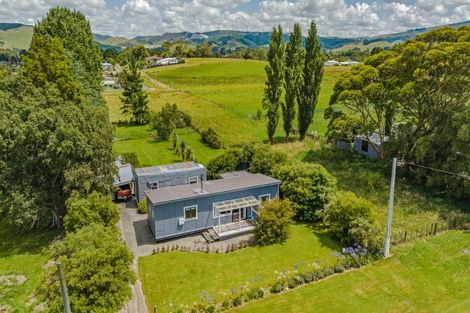 Photo of property in 11 Bevan Street, Woodville, 4920