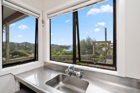 Photo of property in 99 Doves Bay Road, Kerikeri, 0294