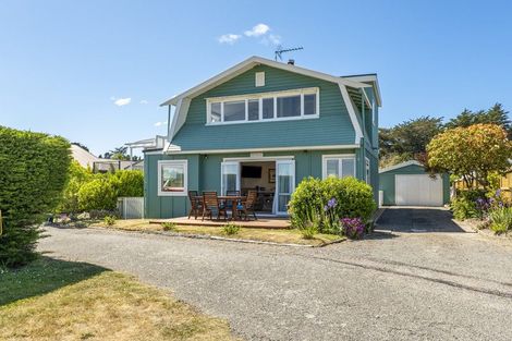 Photo of property in 4 Rotten Row, Waikuku Beach, 7473