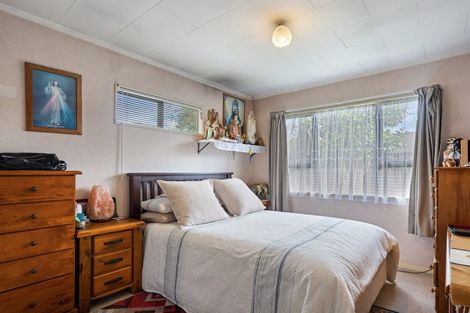 Photo of property in 40 Saint Annes Street, Levin, 5510