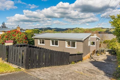 Photo of property in 50 Kimihia Road, Huntly, 3700