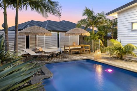 Photo of property in 28 Weatherly Drive, Beachlands, Auckland, 2018