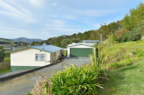 Photo of property in 13 Willow Place, Horahora, Whangarei, 0110