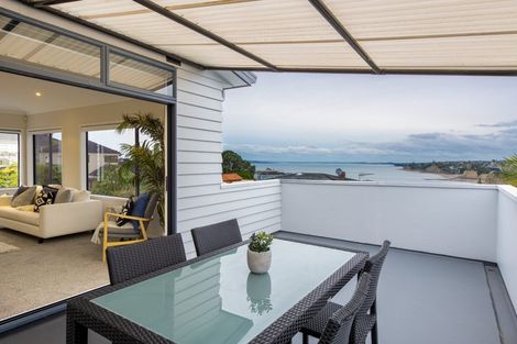 Photo of property in 21a Ridge Road, Waiake, Auckland, 0630