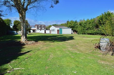 Photo of property in 909 State Highway 1, Te Horo, Otaki, 5581