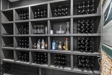 Photo of property in 16 Island View Terrace, Cockle Bay, Auckland, 2014