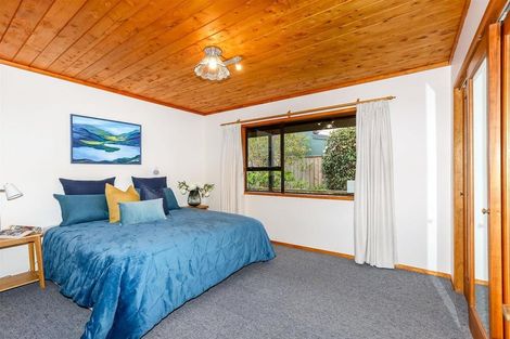 Photo of property in 3 Rennell Street, Frankleigh Park, New Plymouth, 4310