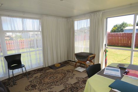 Photo of property in 3 Queen Street, Westport, 7825