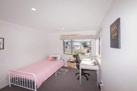 Photo of property in 5 Crompton Avenue, Churton Park, Wellington, 6037