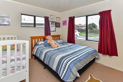 Photo of property in 102c Shifnal Drive, Randwick Park, Auckland, 2105