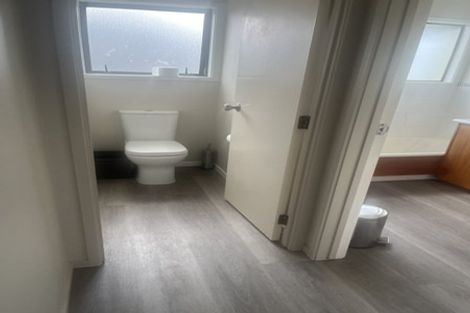 Photo of property in 2/94 Norwood Road, Bayswater, Auckland, 0622