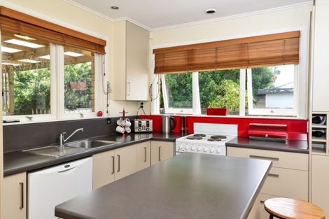 Photo of property in 14 Dover Road, St Andrews, Hamilton, 3200