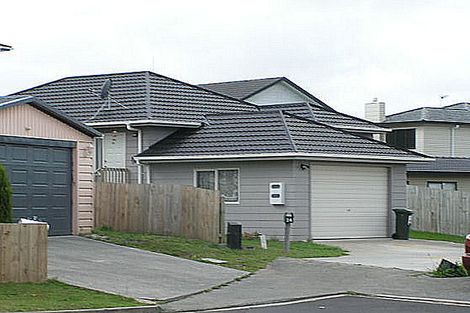 Photo of property in 14 Breenagh Place, Massey, Auckland, 0614