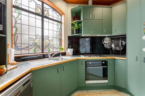 Photo of property in 15b Harrybrook Road, Green Bay, Auckland, 0604