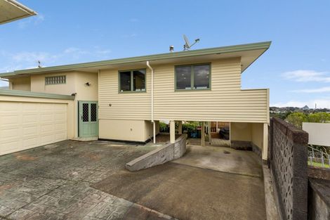Photo of property in 3a Hillcrest Street, Glen Avon, New Plymouth, 4312