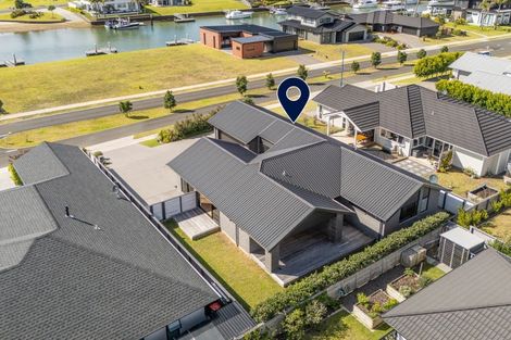 Photo of property in 18 Awatea Drive, Whitianga, 3510