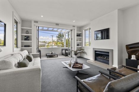 Photo of property in 7 Westmere Crescent, Westmere, Auckland, 1022