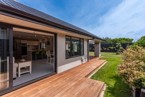 Photo of property in 99 The Drive, Paraparaumu Beach, Paraparaumu, 5032