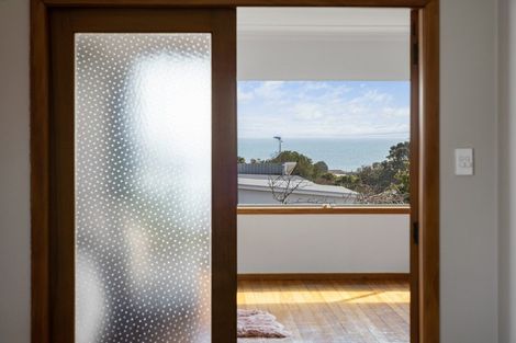 Photo of property in 14 Barrett Street, Westown, New Plymouth, 4310