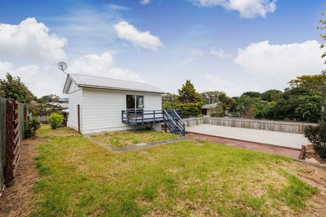 Photo of property in 2 Stoke Place, Awapuni, Palmerston North, 4412