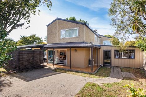 Photo of property in 12 Truscott Grove, Awapuni, Palmerston North, 4412