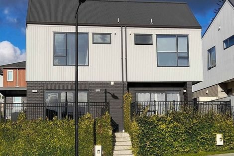 Photo of property in 3 Maureen Close, East Tamaki Heights, Auckland, 2016