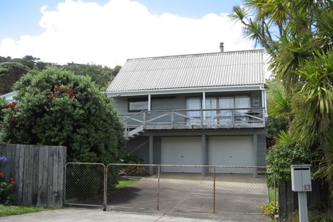 Photo of property in 17 Edwin Mitchelson Road, Muriwai, Waimauku, 0881