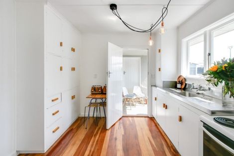 Photo of property in 102 Nelson Crescent, Napier South, Napier, 4110