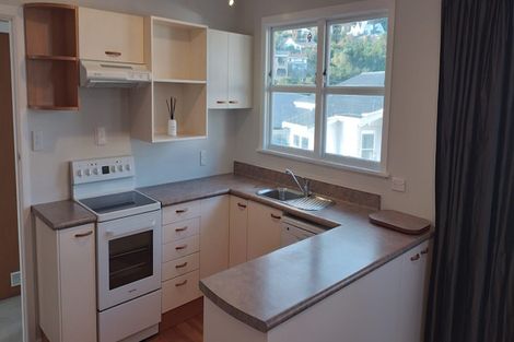 Photo of property in 7 Terrance Grove, Paparangi, Wellington, 6037