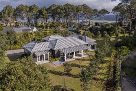 Photo of property in 759 Matarangi Drive, Matarangi, Whitianga, 3592