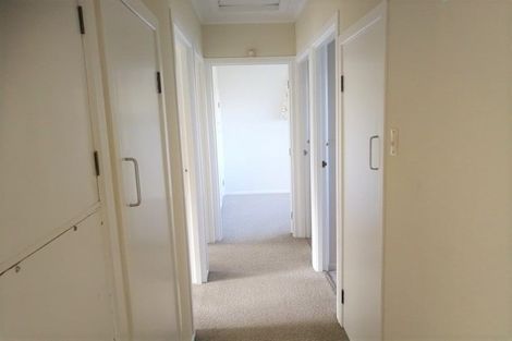 Photo of property in 18 Ramillies Place, Glenfield, Auckland, 0629