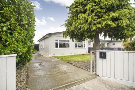 Photo of property in 5 Wood Street, Takaro, Palmerston North, 4410