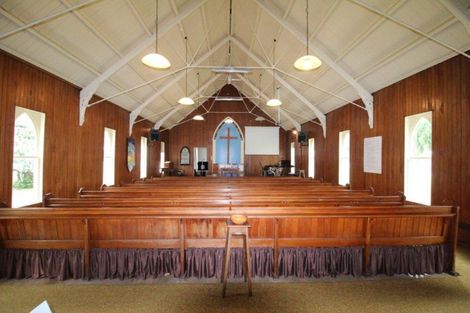 Photo of property in 5 Laura Street, Kelston, Auckland, 0602