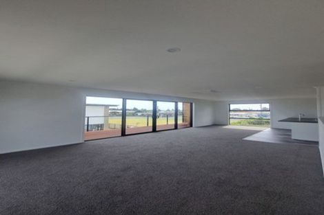 Photo of property in 40b Egmont Street, Castlecliff, Whanganui, 4501