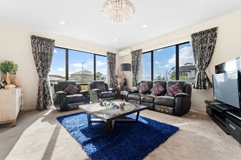 Photo of property in 24 Mettam Drive, Swanson, Auckland, 0614