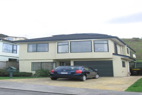 Photo of property in 2 Meadowcroft Grove, Johnsonville, Wellington, 6037