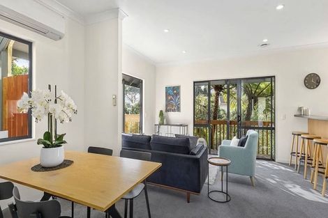 Photo of property in 2/7 Carleton Terrace, Tawa, Wellington, 5028