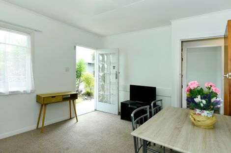 Photo of property in 17 Centennial Road, Tahunanui, Nelson, 7011