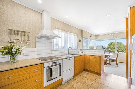 Photo of property in 39 Holland Road, Hillcrest, Auckland, 0627