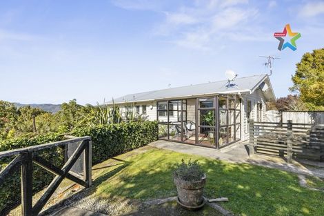 Photo of property in 18 Taieri Crescent, Kelson, Lower Hutt, 5010
