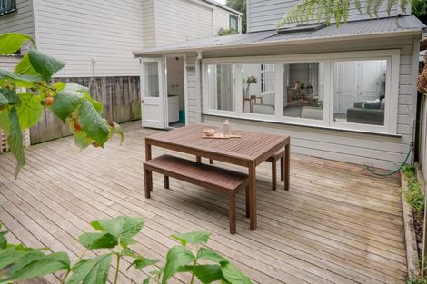 Photo of property in 184 Sydney Street West, Thorndon, Wellington, 6011