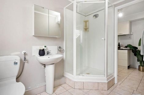 Photo of property in 2/54 Stapleford Crescent, Browns Bay, Auckland, 0630