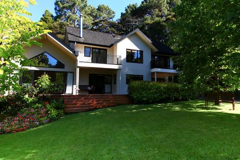 Photo of property in 182b Forest Hill Road, Waiatarua, Auckland, 0612