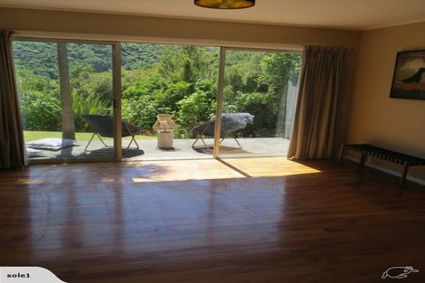 Photo of property in 2/5 Wilmshurst Place, Tawa, Wellington, 5028